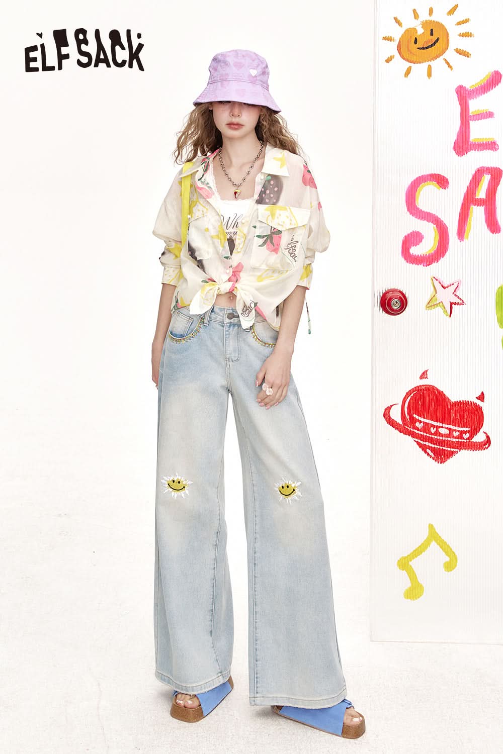 ELFSACK Smiling Face Embroidery Loose Straight Leg Wide Leg Jeans