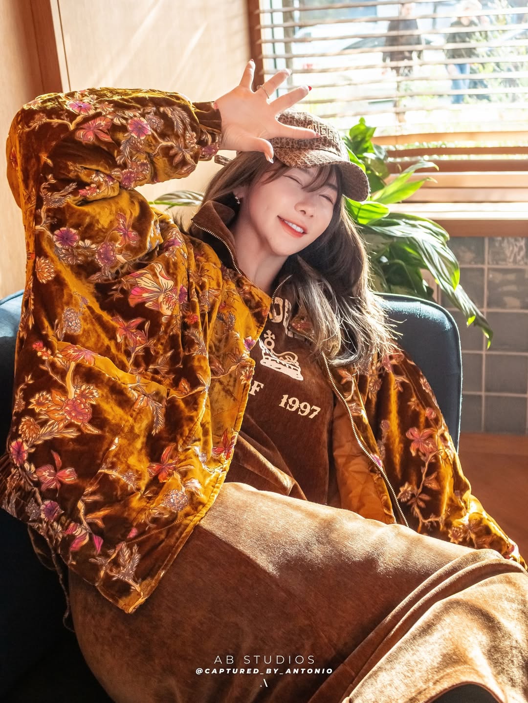 ヴィンテージ 花柄刺繍ボンバージップアップ ベロアジャケット – ELFSACK