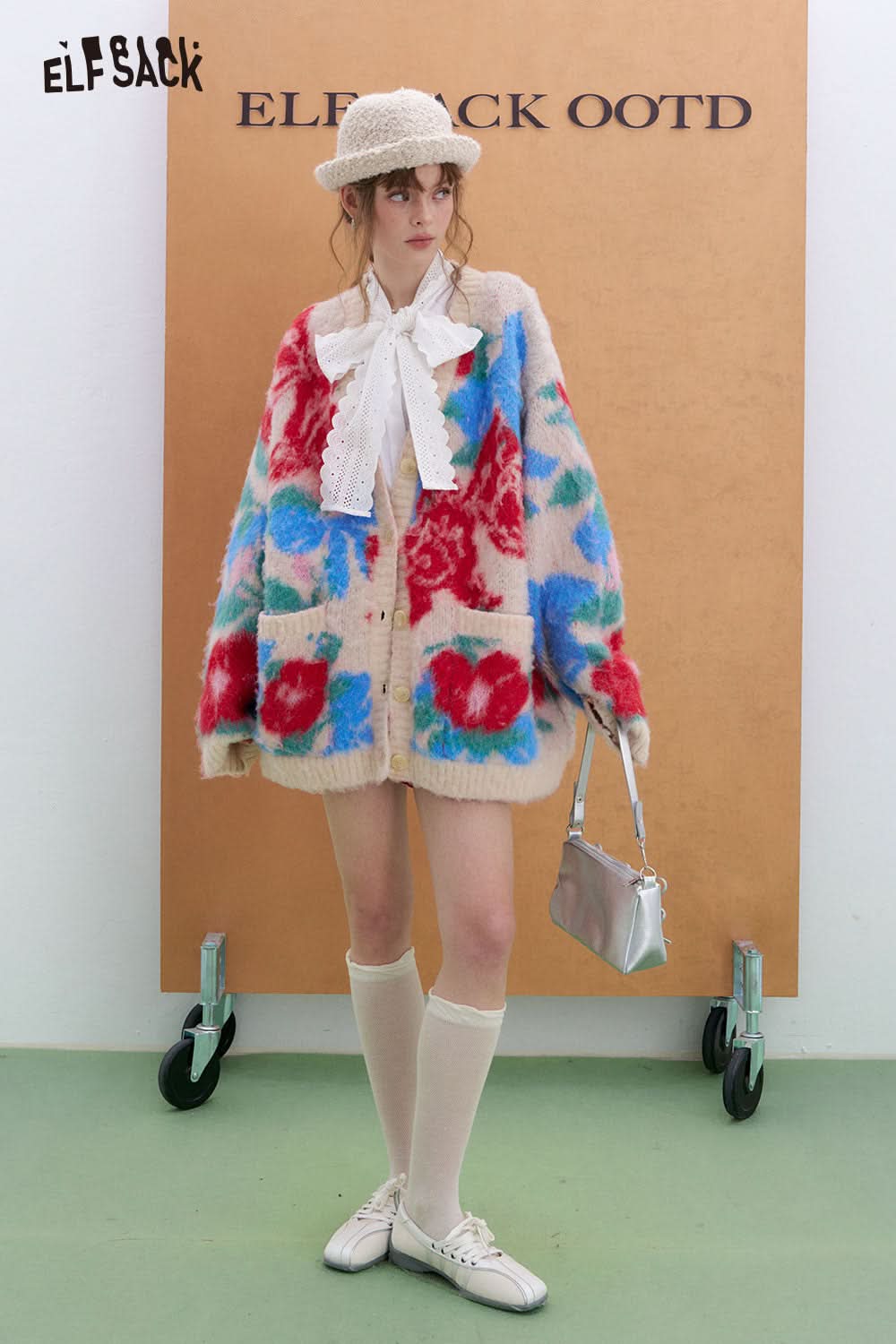 ELFSACK Sweet Goldfish Red Flower Jacquard Sweater Women V-Neck Buttons Wool Cardigan