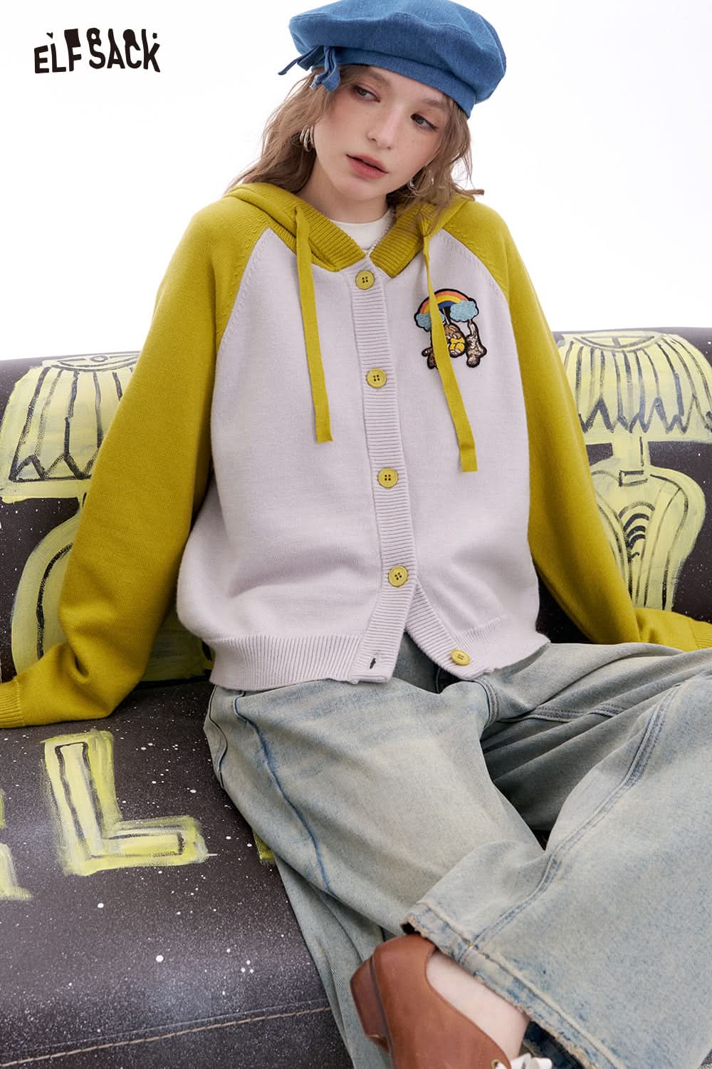 ELFSACK Bear patch contrast color hooded cardigan sweater women preppy style short coat