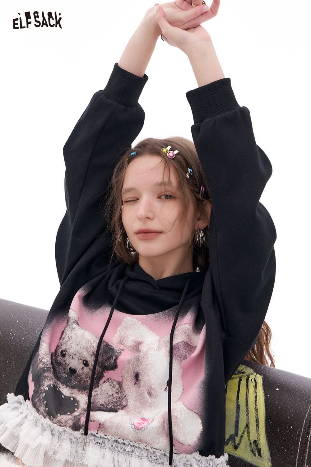 ELFSACK Y2K Black Lace Stitching Cartoon Printed Hooded Sweatshirt Women