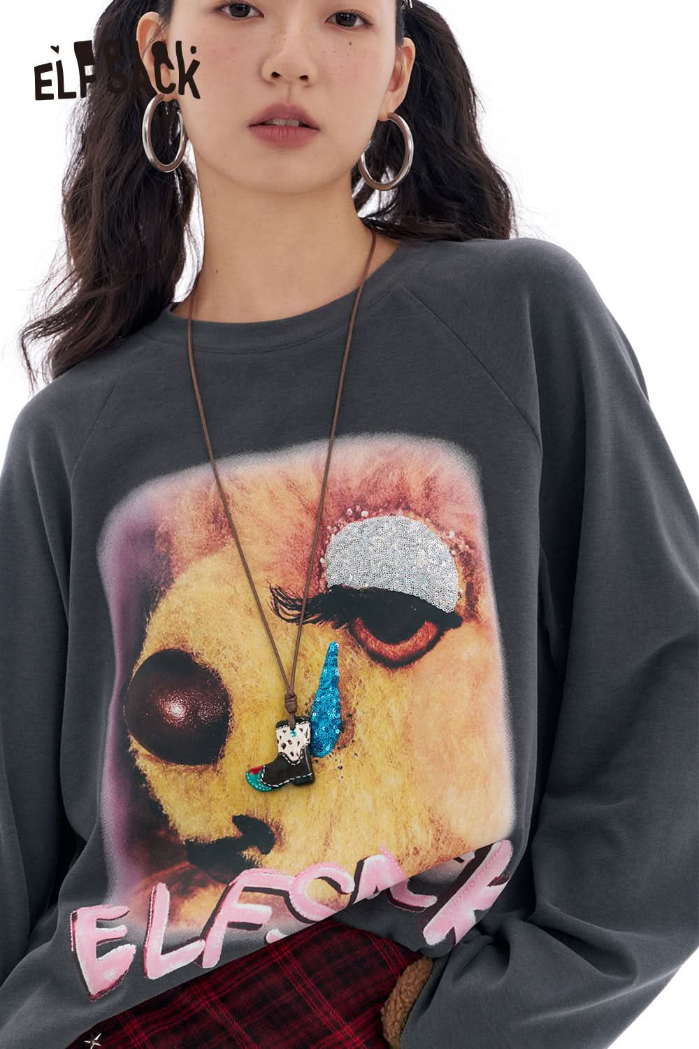 ELFSACK Bear Print Long Sleeve T-Shirt Women Loose Casual Y2K O-Neck Top