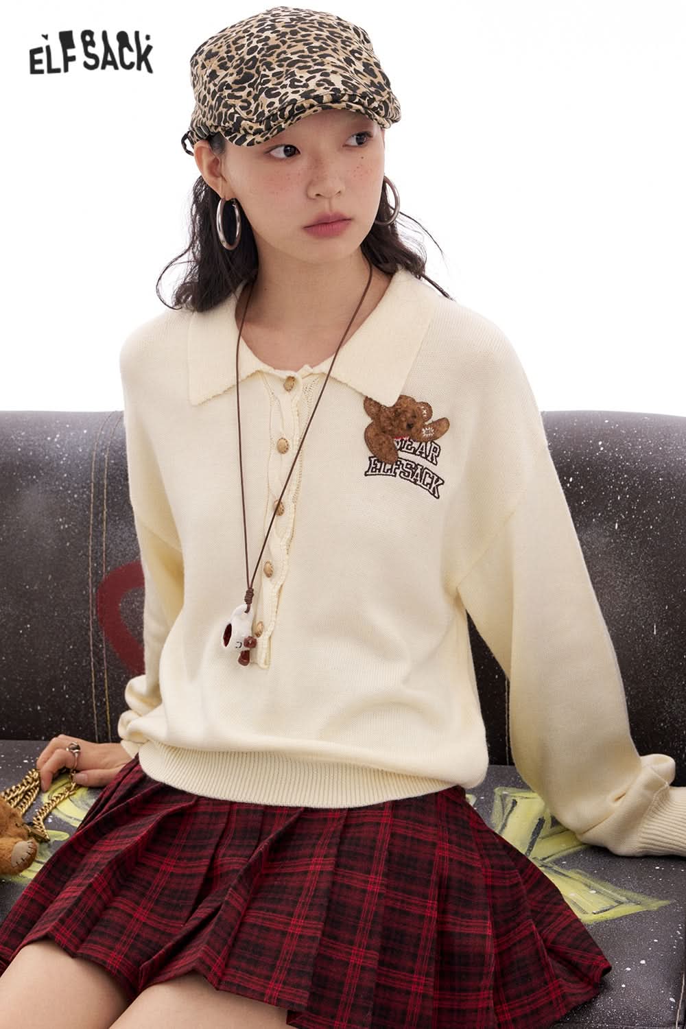 ELFSACK Polo Collar Bear Patch Knit Pullover Women Korean Preppy Style Sweater