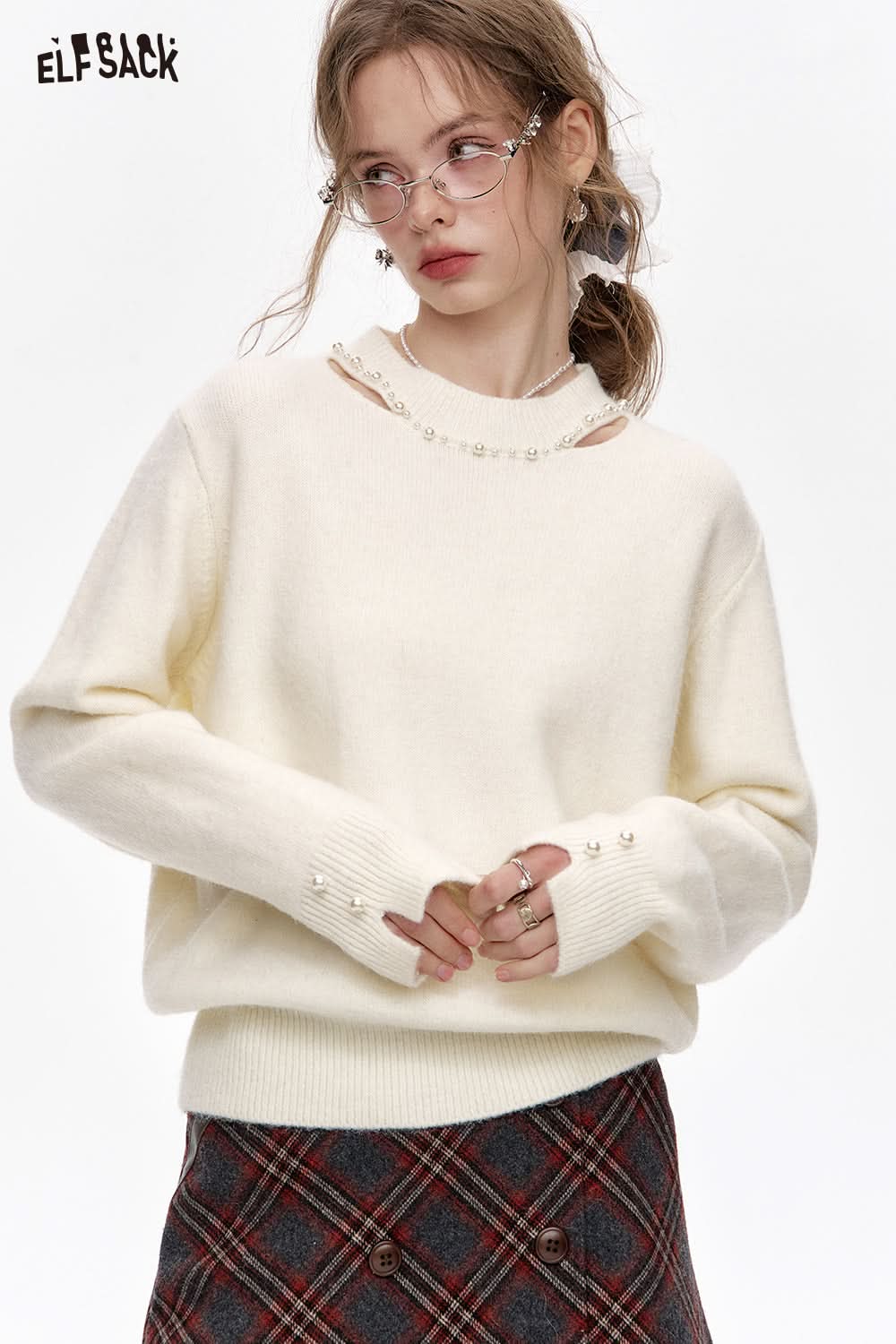 ELFSACK Sweet White Hollow Sweater Beaded Soft Long Sleeves Women