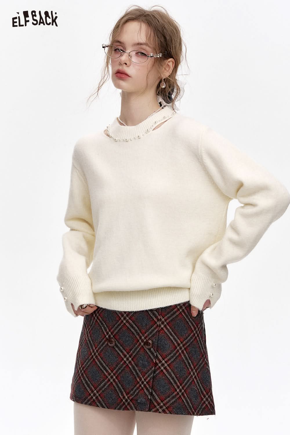 ELFSACK Sweet White Hollow Sweater Beaded Soft Long Sleeves Women