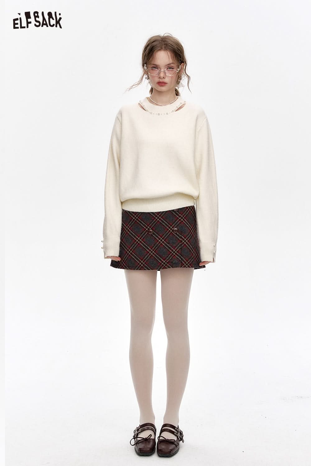 ELFSACK Sweet White Hollow Sweater Beaded Soft Long Sleeves Women