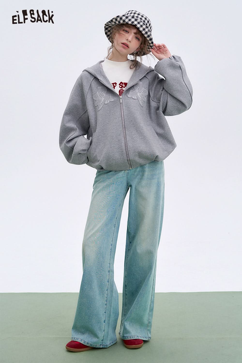 ELFSACK Korean style light blue bright diamond wide leg jeans basic loose straight pants