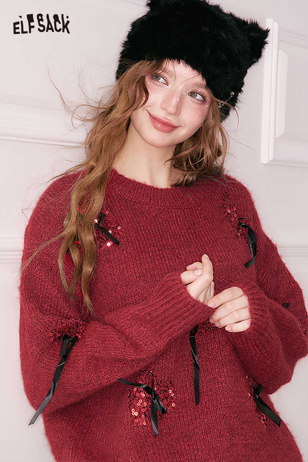 ELFSACK 3D bow embellished cropped sweater in burgundy with soft texture and stylish details