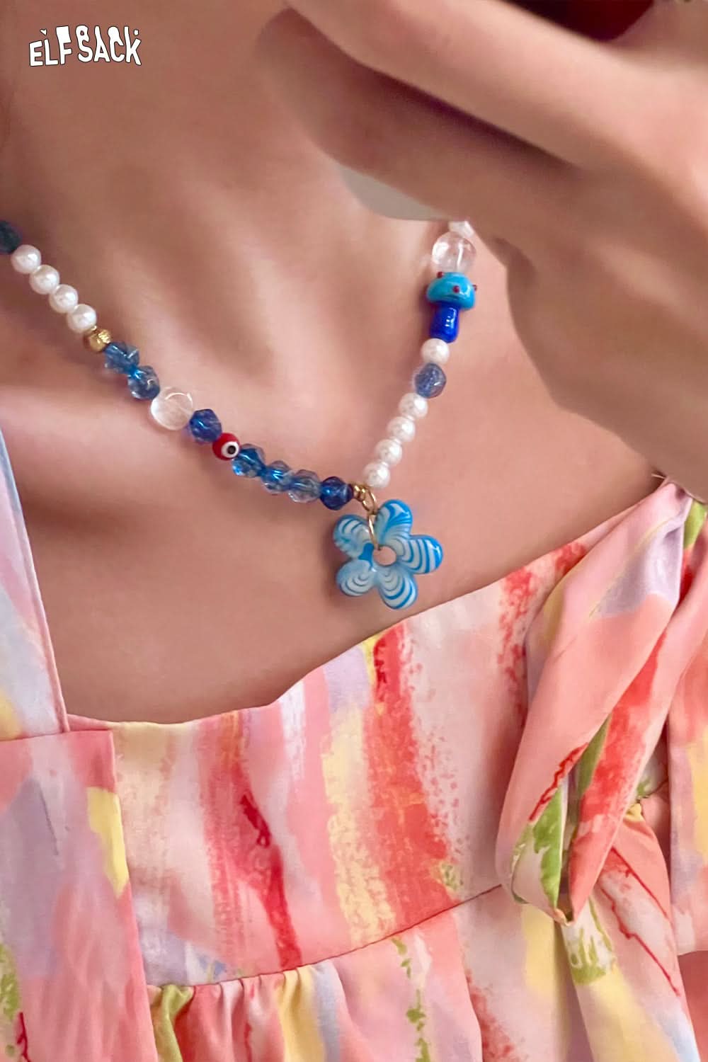 ELFSACK Dopamine Flower Pendant Beaded Necklace