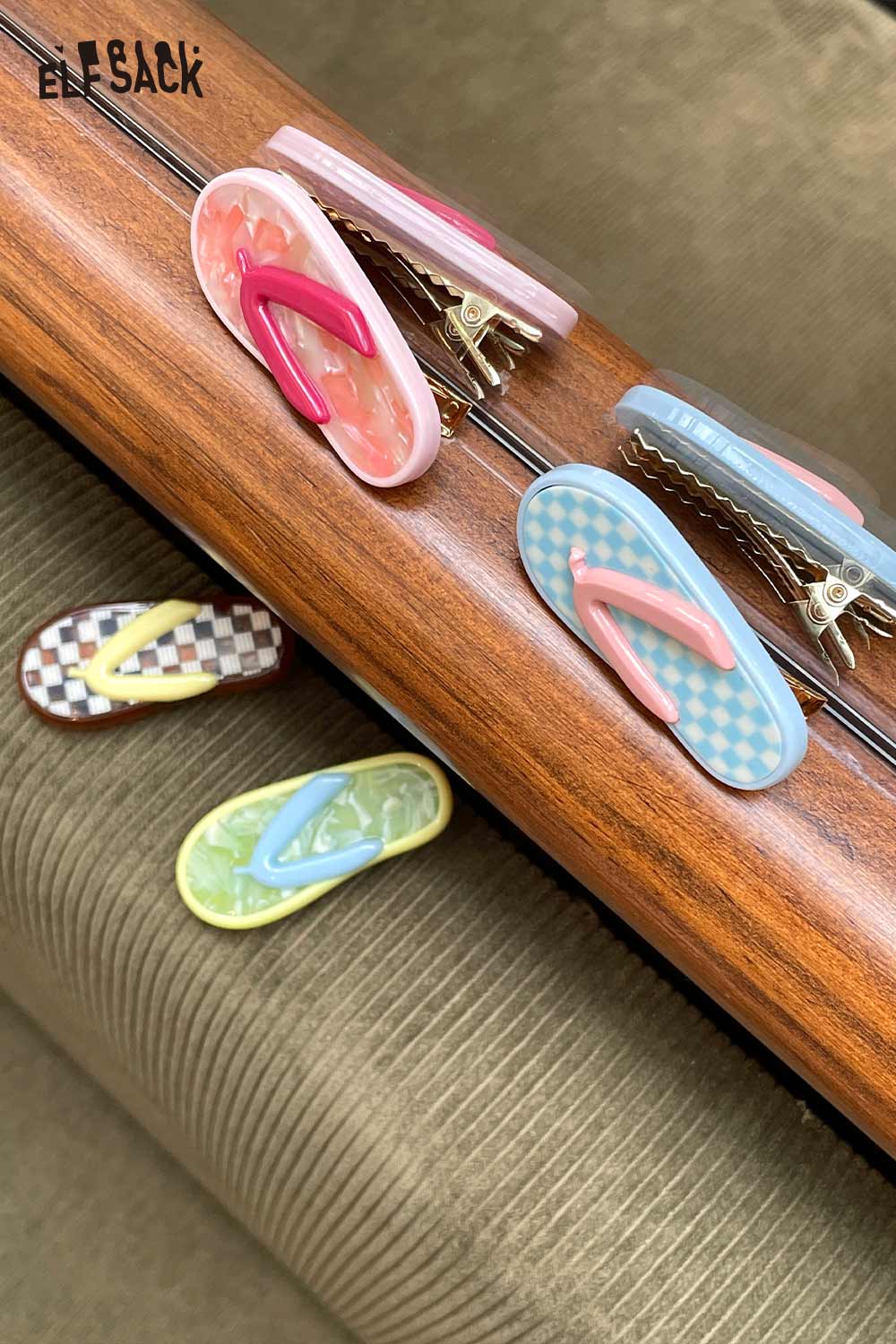 ELFSACK korean cute hair clip set of pastel flip flop shaped clips in blue pink yellow with checkered details