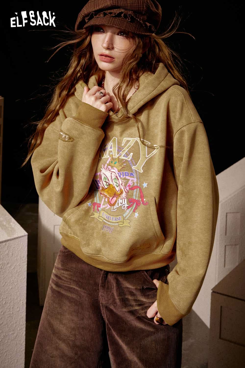 ELFSACK animal graphic cropped sweatshirt in beige with a trendy design featuring playful graphics
