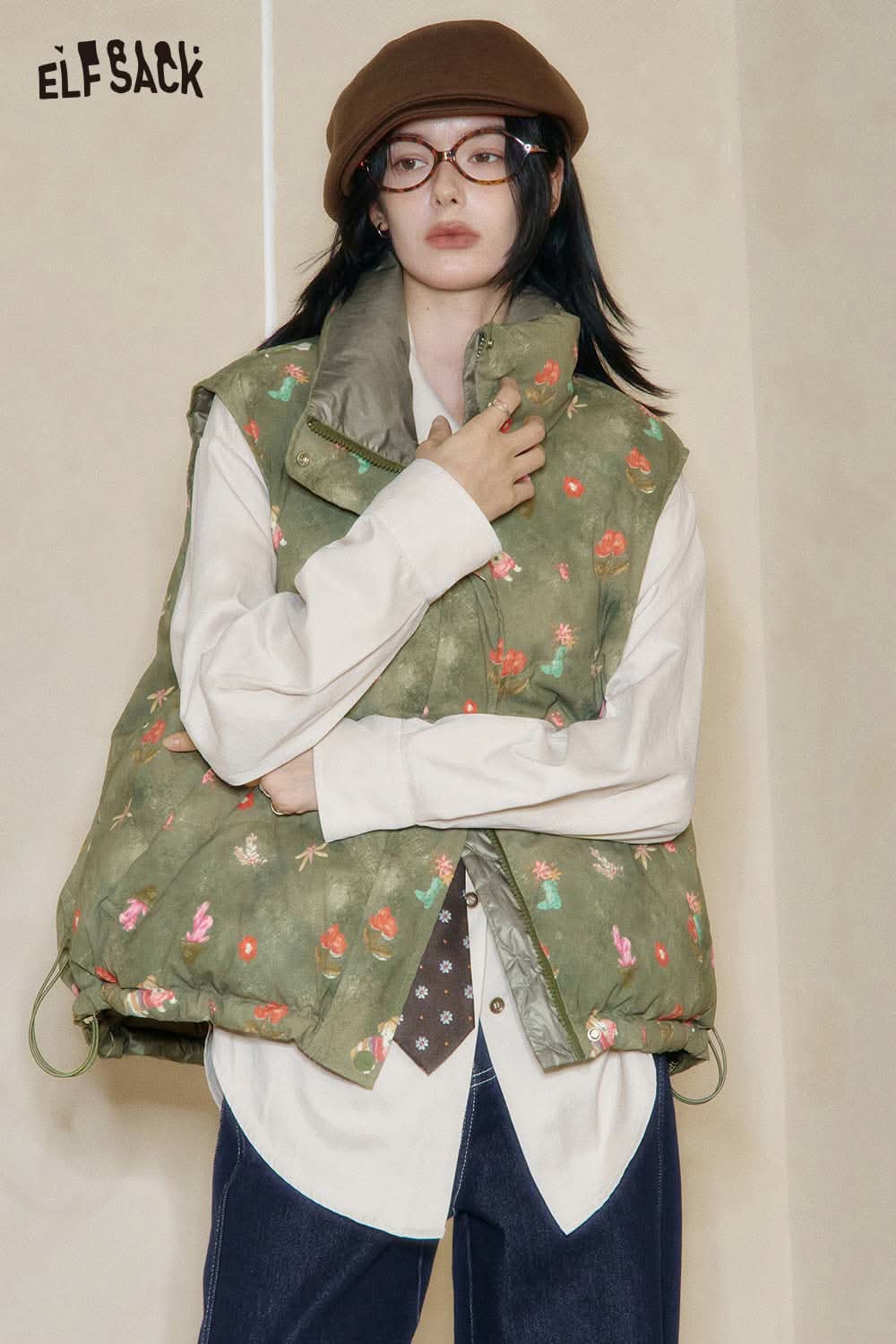 ELFSACK bohemian floral reversible vest in green with floral patterns, perfect for stylish layering