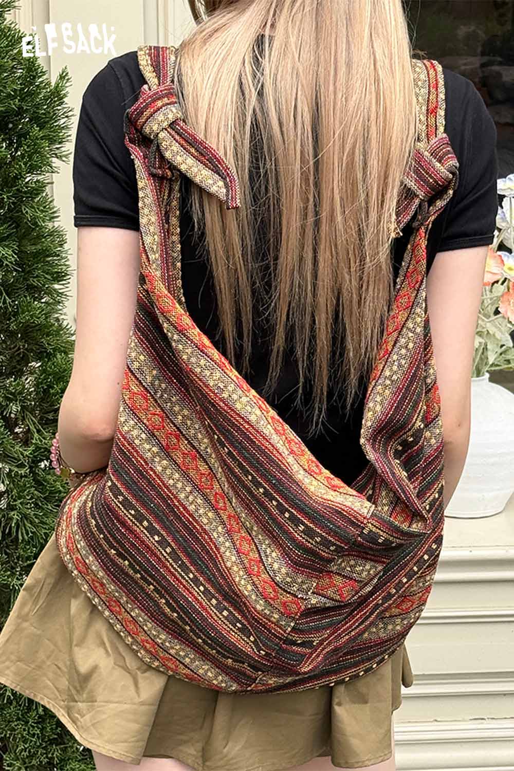 ELFSACK Bohemian macrame tote bag with colorful patterns and a casual style for everyday use