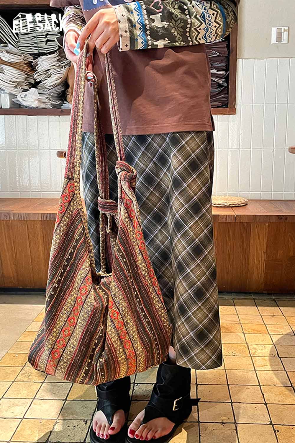 ELFSACK Bohemian Macrame Tote Bag with Colorful Patterns and Versatile Design for Everyday Use