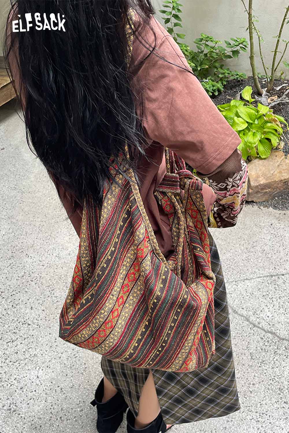 ELFSACK Bohemian macrame tote bag with vibrant patterns for stylish everyday use