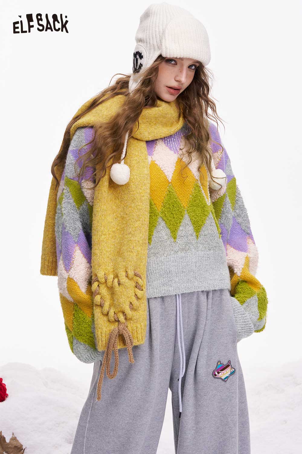 ELFSACK casual diamond pattern cropped sweater in pastel colors, paired with a cozy scarf for a stylish look