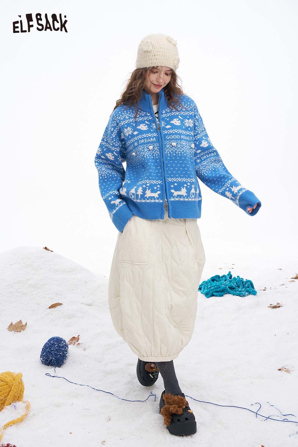 ELFSACK Christmas graphic reversible sweater in blue with festive winter design for cozy holiday wear