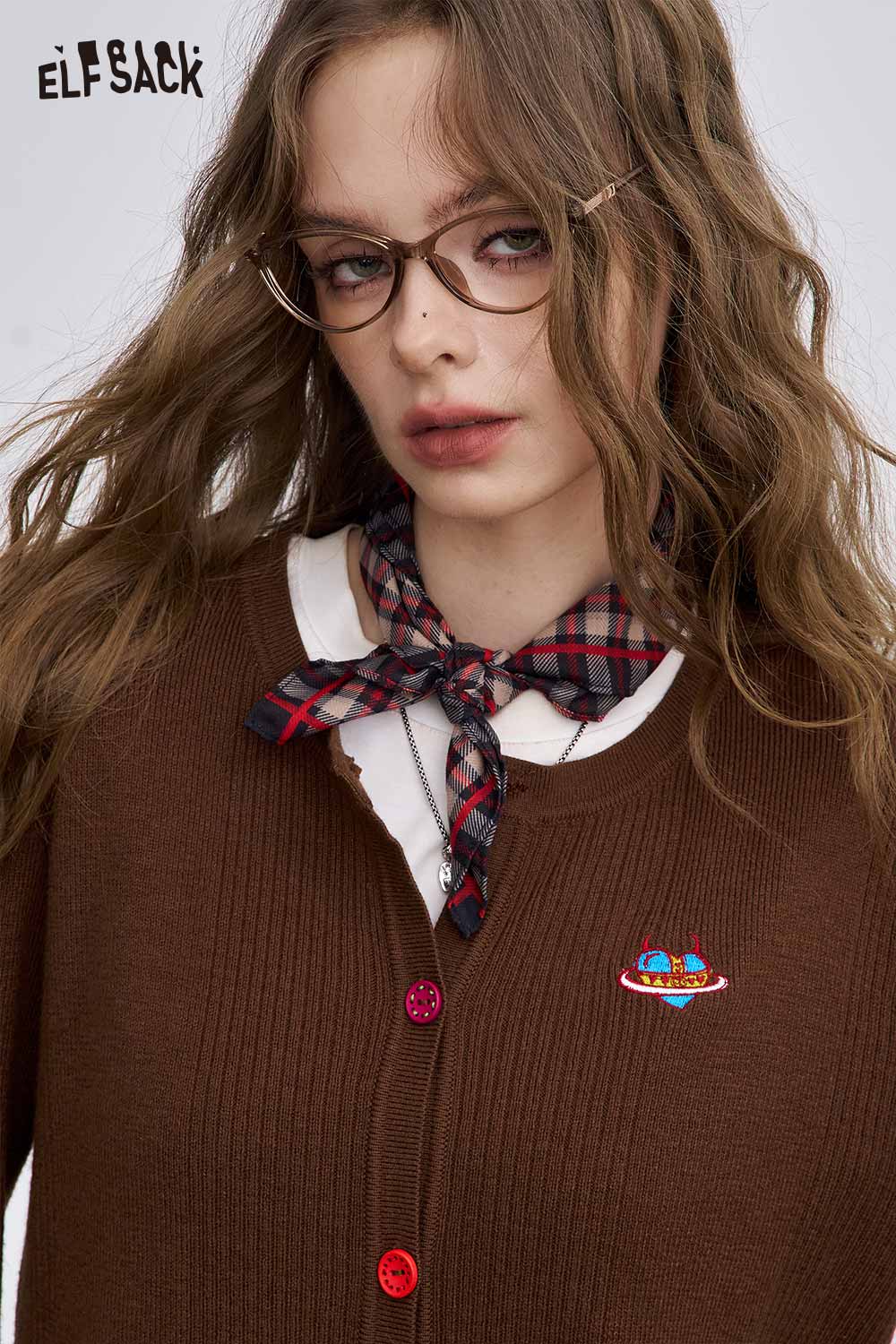 ELFSACK colorful button knit sweater in brown with playful design and scarf accessory