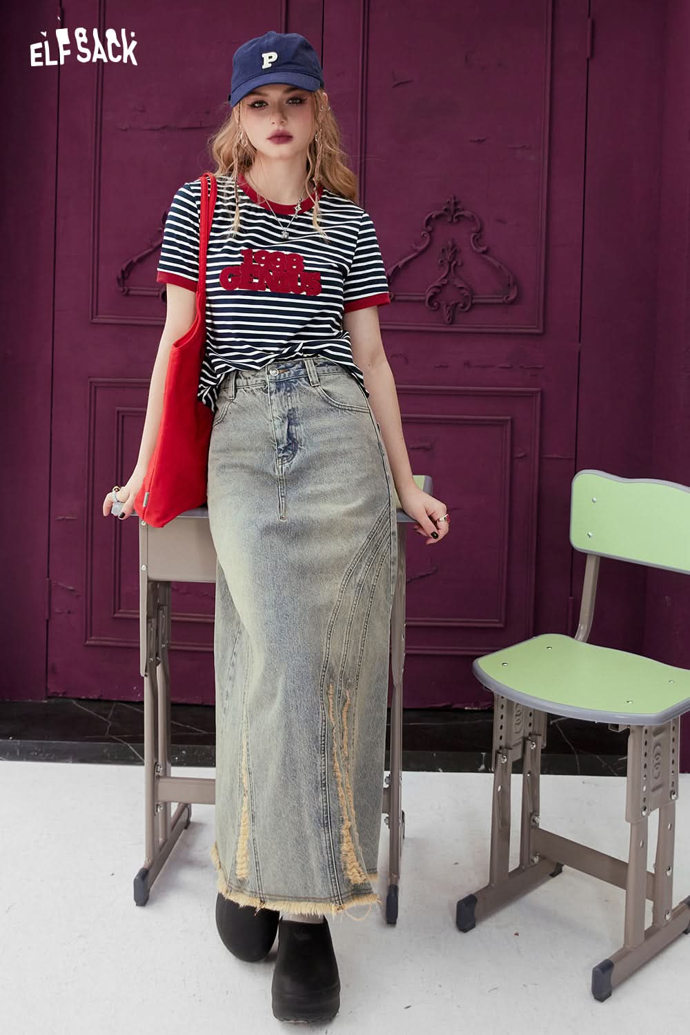 ELFSACK black and white Contrasting Stripe t-shirt with red accents worn with long denim skirt and black boots