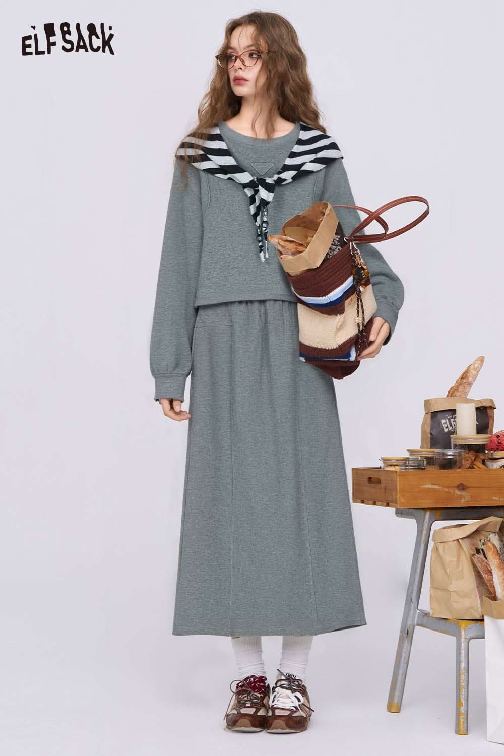 ELFSACK cotton blend two-piece set for women with a cozy sweater and long skirt in gray