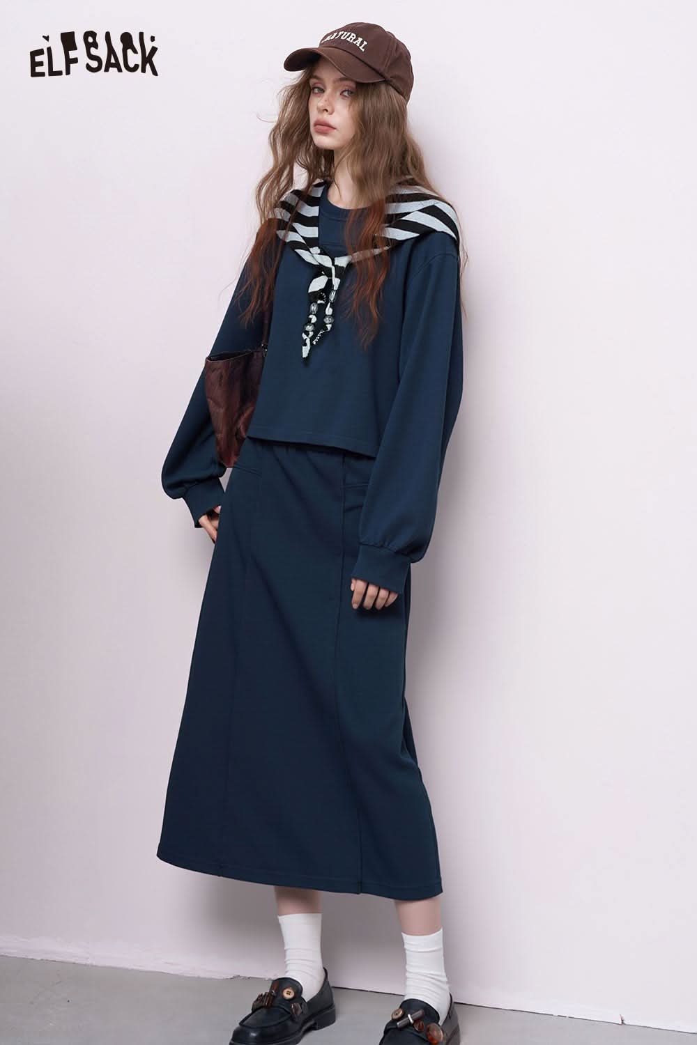 ELFSACK Cotton Blend Two-Piece Set for Women with a trendy oversized top and matching skirt