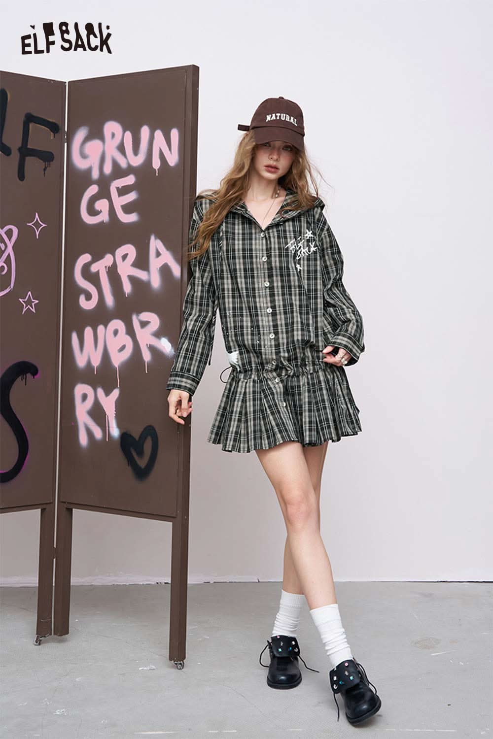 ELFSACK women's plaid shirt dress in green plaid with long sleeves drawstring waist and pleated skirt