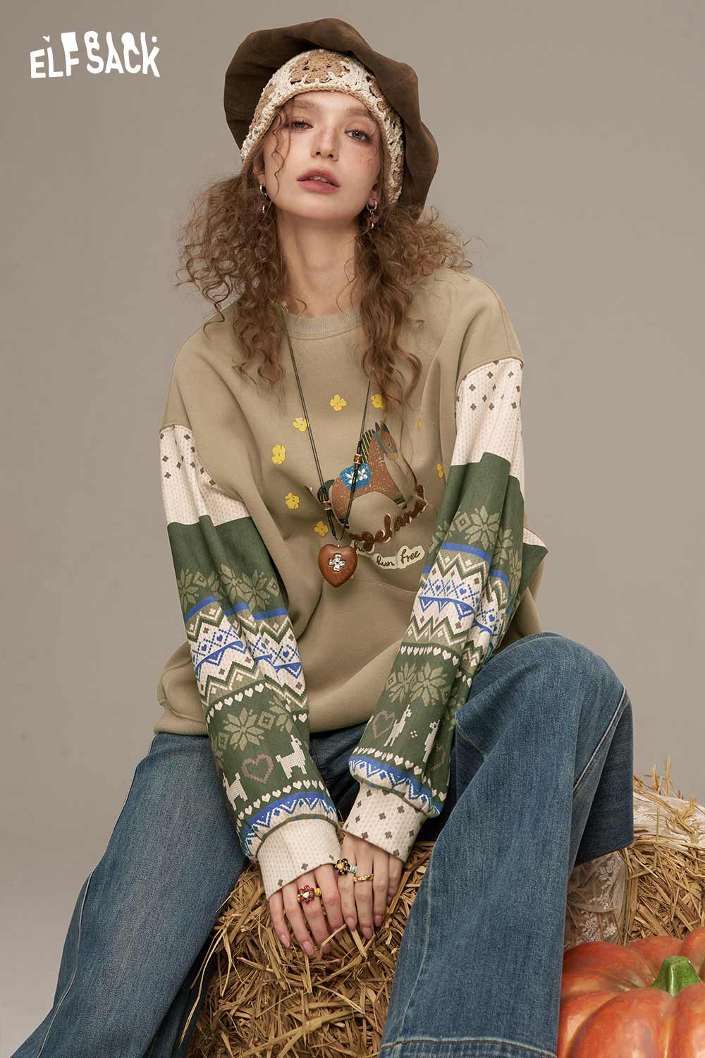 ELFSACK vintage splicing crew neck sweatshirt with colorful patterned sleeves and relaxed fit for a trendy look