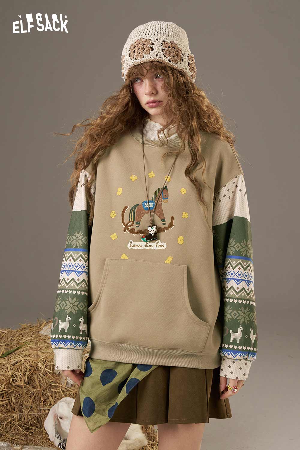 ELFSACK vintage splicing crew neck sweatshirt with colorful sleeves and unique patterns for a stylish look