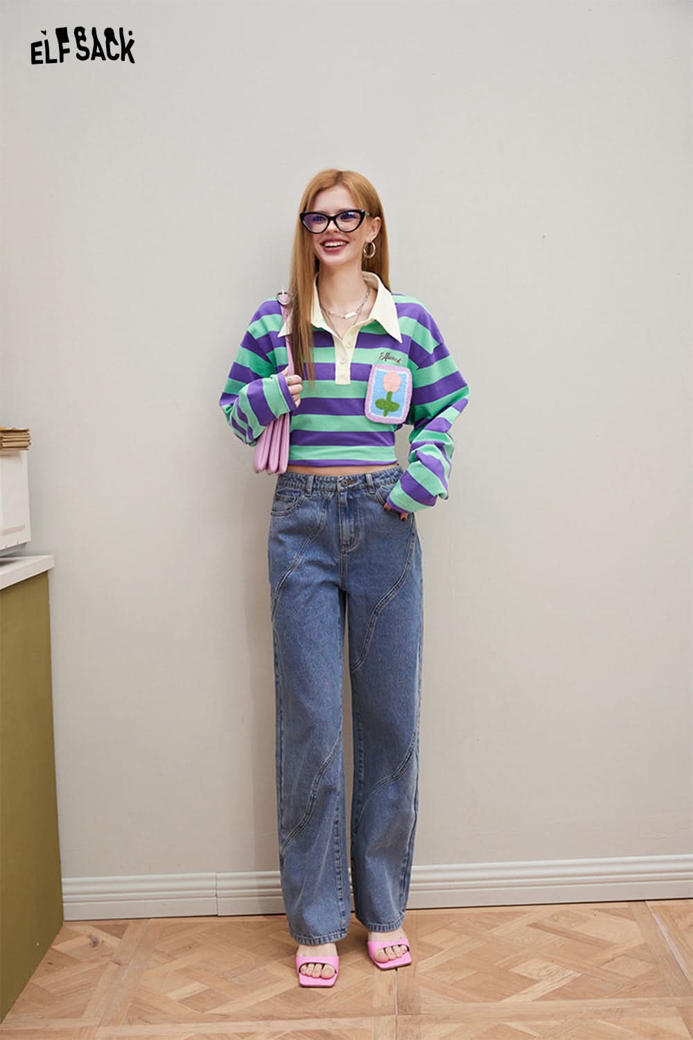 ELFSACK Croche Flower Striped long sleeve t-shirt with collar worn with blue jeans and pink sandals