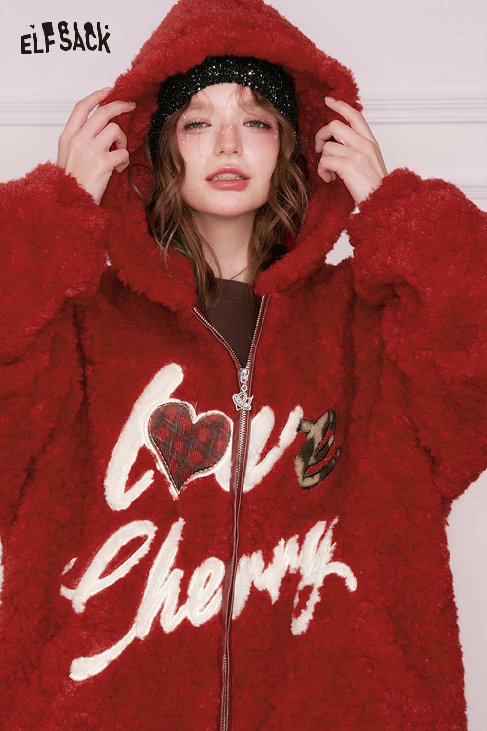 ELFSACK cute heart embroidery faux wool jacket in red with a cozy hood and artistic lettering