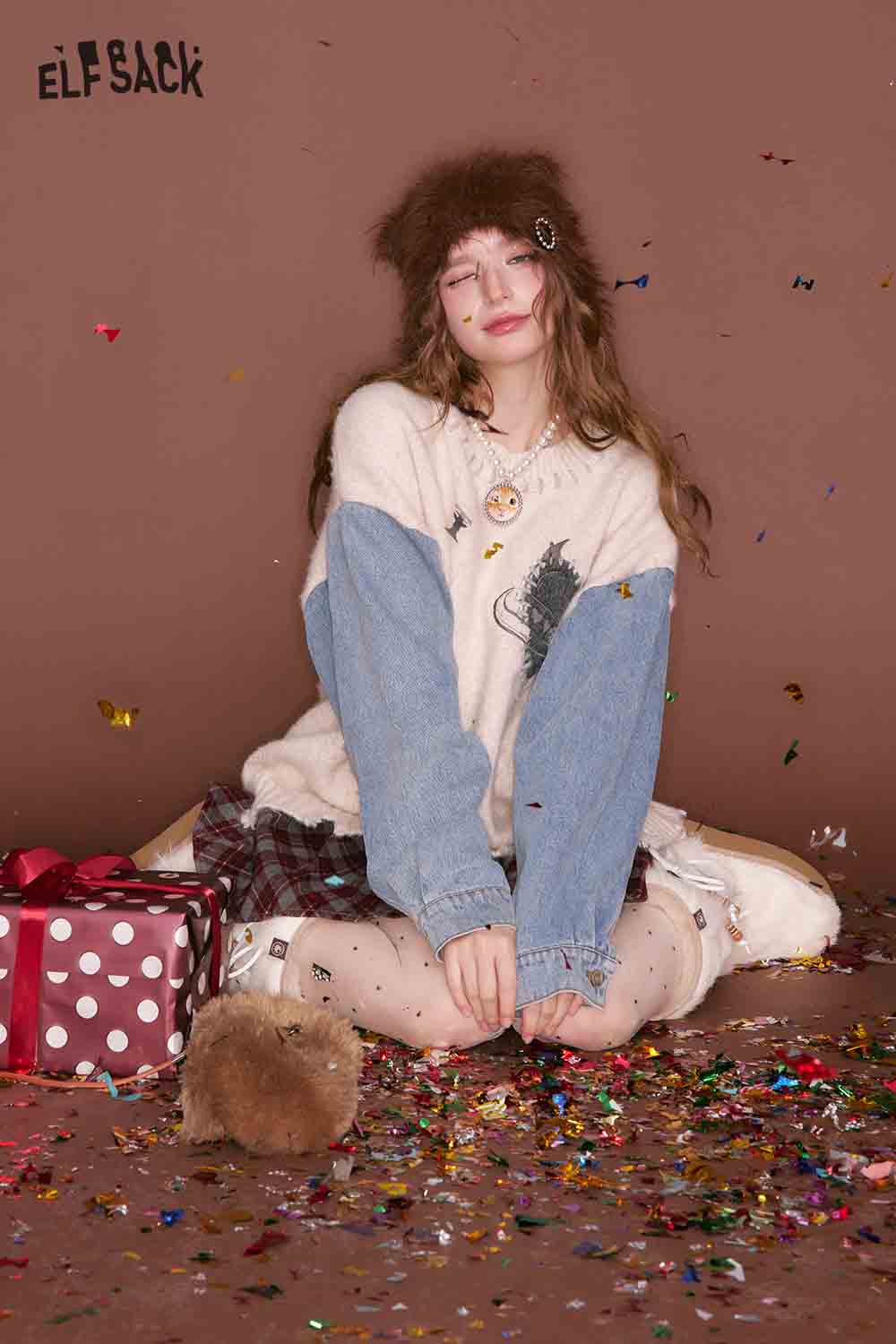 Cozy ELFSACK denim patchwork sweater for women with a playful design, perfect for casual outfits