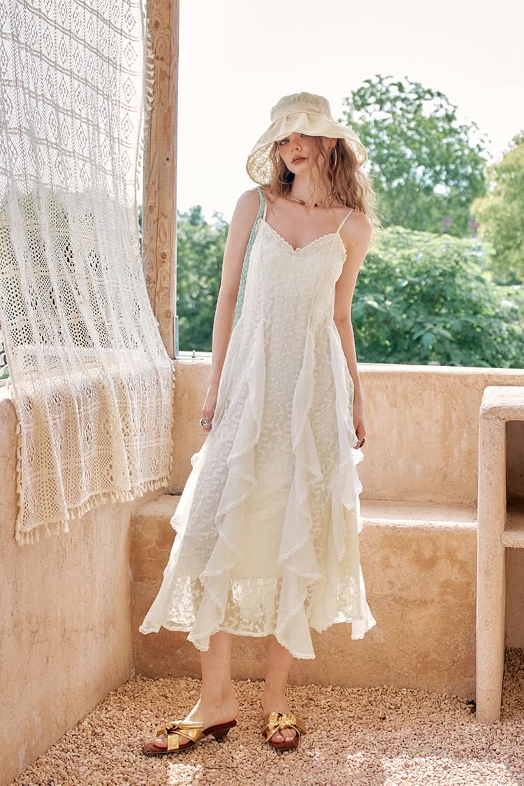 ELFSACK White Lace Vacation Style Halter Dress