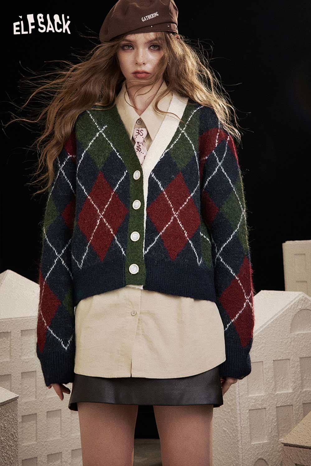 ELFSACK diamond pattern v neck sweater with colorful argyle design and button closure