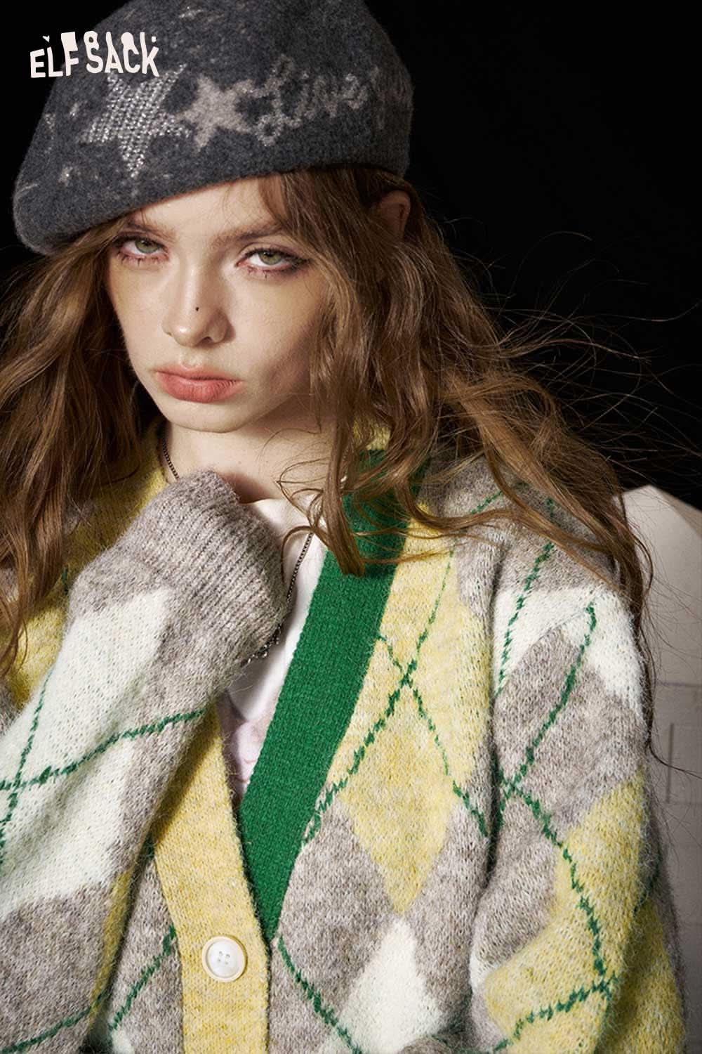 ELFSACK diamond pattern v neck sweater in soft knit with a colorful and cozy design