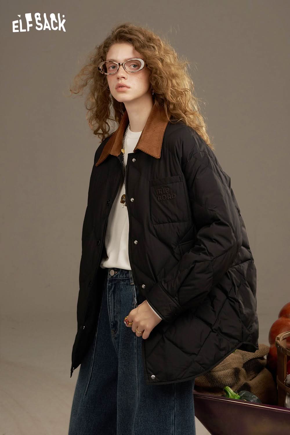 ELFSACK diamond quilted down coat in black with a stylish brown collar and oversized fit