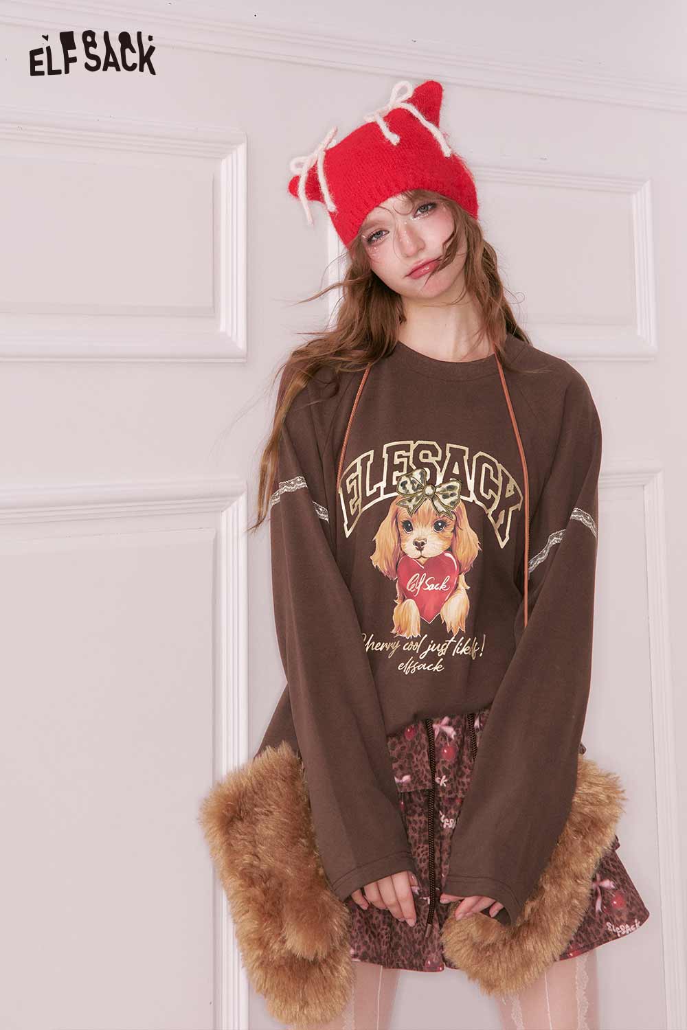 ELFSACK puppy graphic lace long sleeve t-shirt in brown featuring a playful dog design