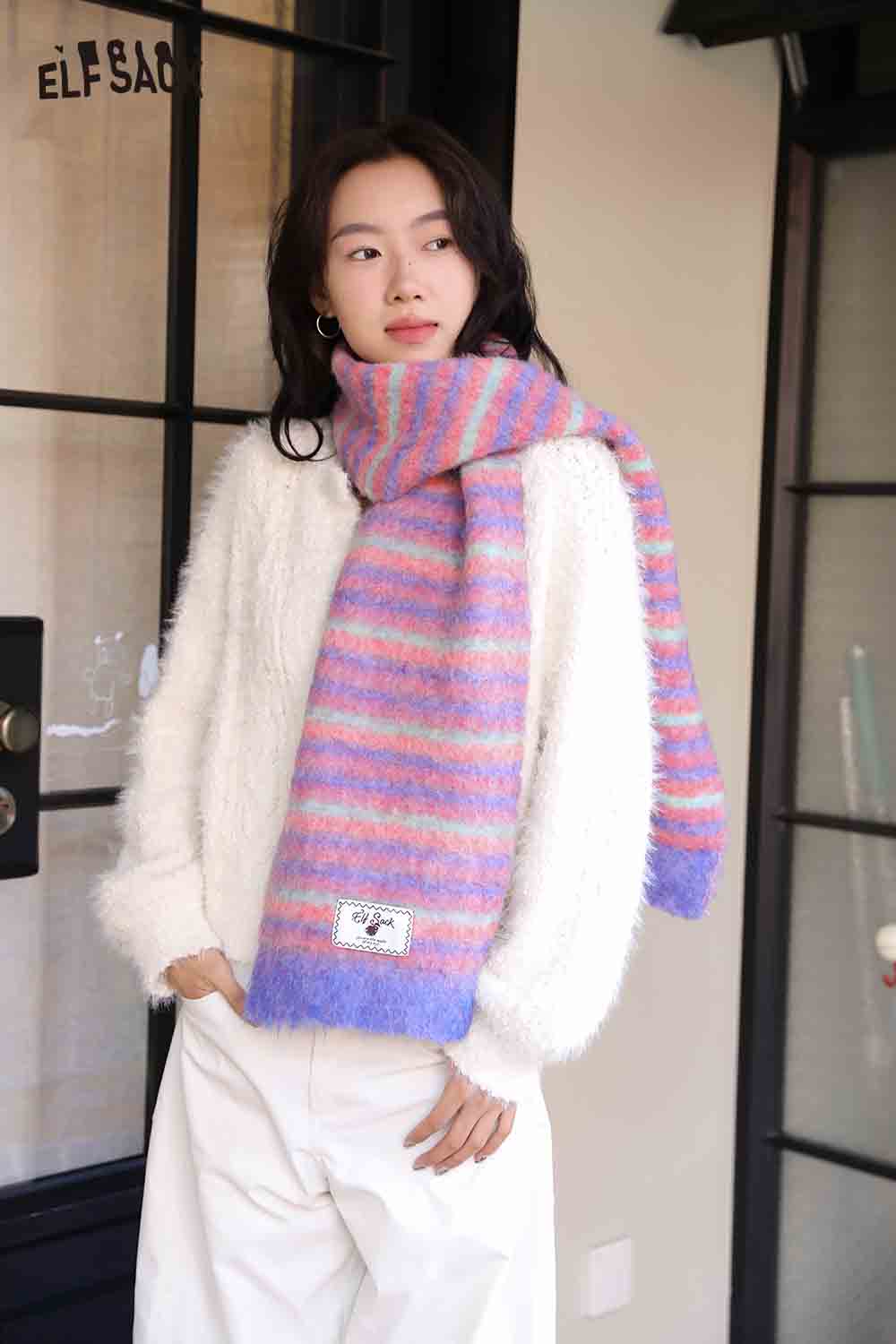 ELFSACK Christmas striped scarf for women in pink and purple tones, perfect for the winter season