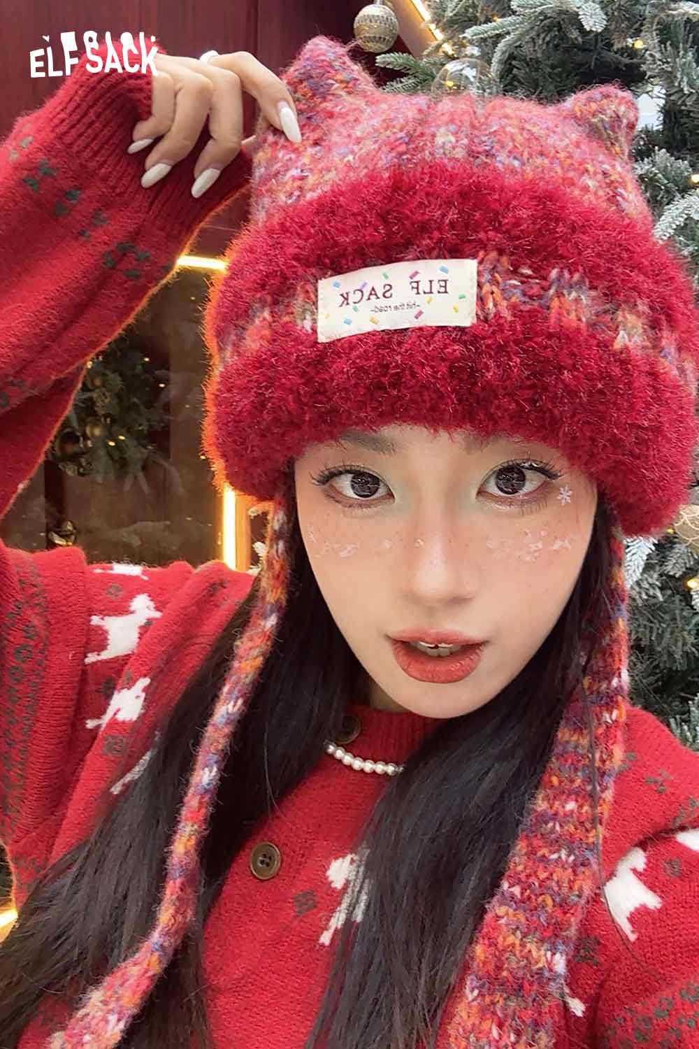 Cozy ELFSACK cute cat ear beanie for women in red with playful ears and warm design