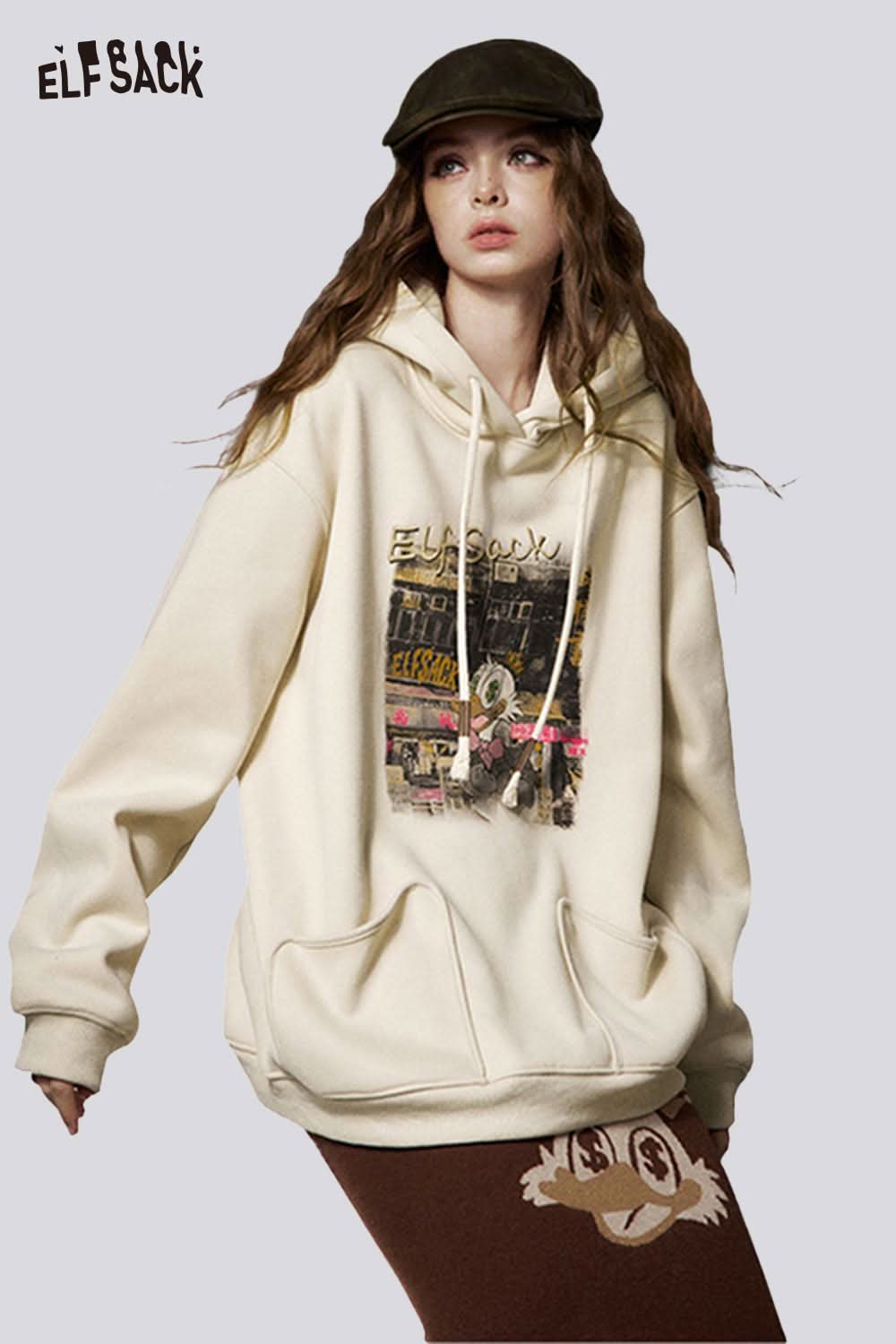 ELFSACK soft graphic hooded sweatshirt in cream with trendy oversized fit and front pocket