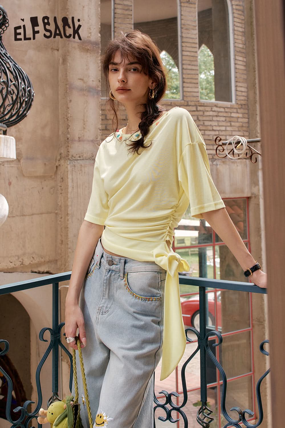 ELFSACK Back Hollow Lace Up White Short Sleeve Chic T-Shirt