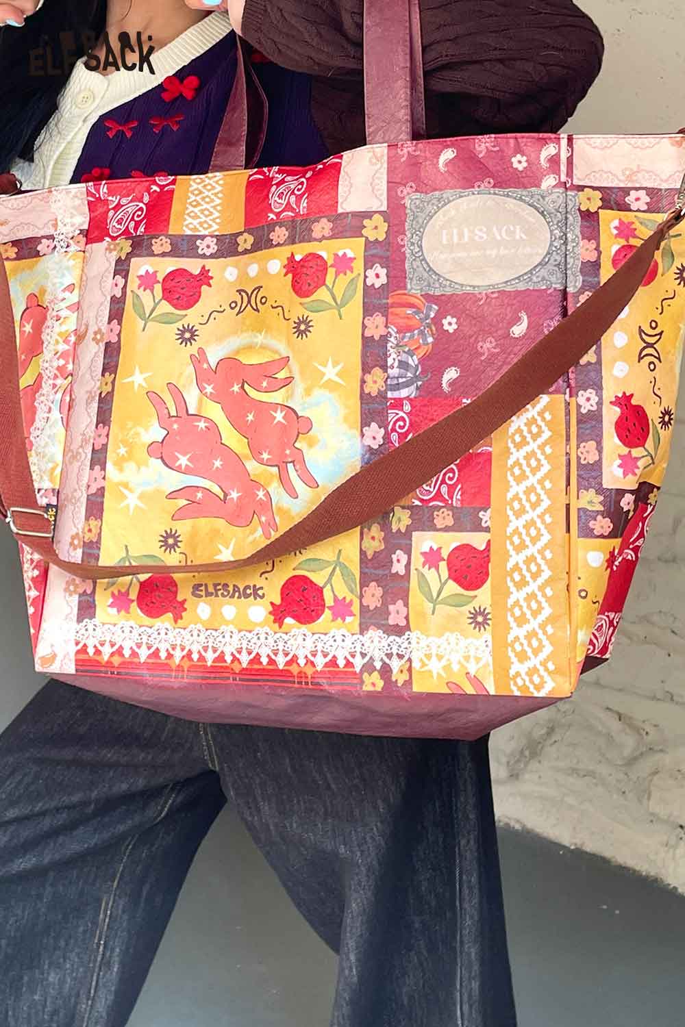 ELFSACK Bohemian rabbit print shoulder bag with vibrant colors and unique design for stylish outings