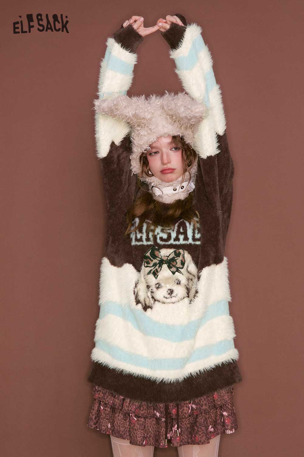 ELFSACK color block animal graphic sweater featuring fluffy textures and playful design for warmth and style