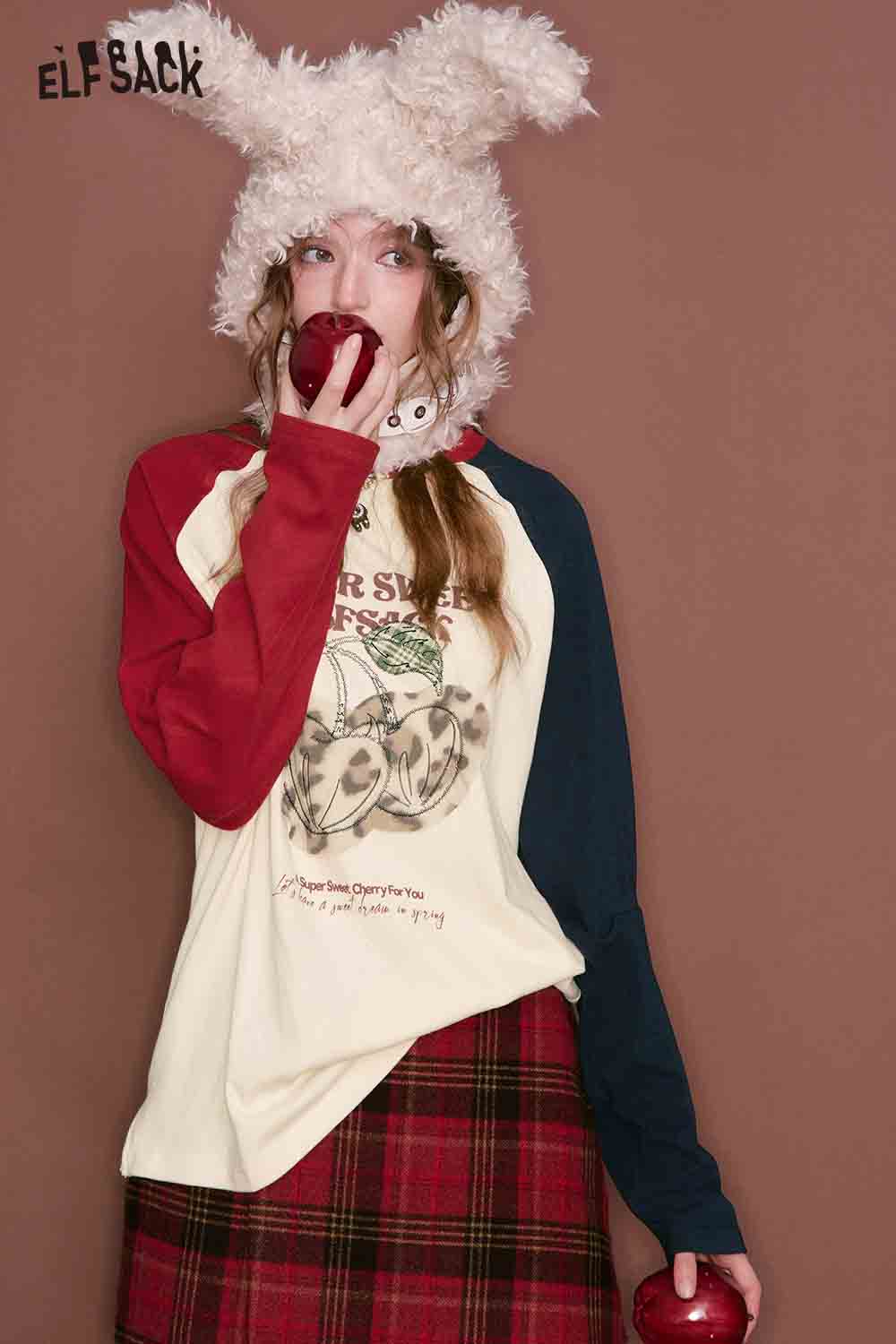 ELFSACK color block raglan sleeve t-shirt with graphic design and stylish sleeves