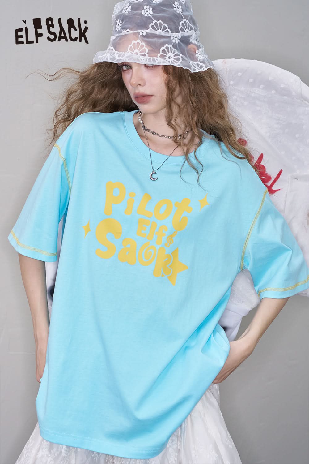 ELFSACK Colorblock Letter Graphic Tee