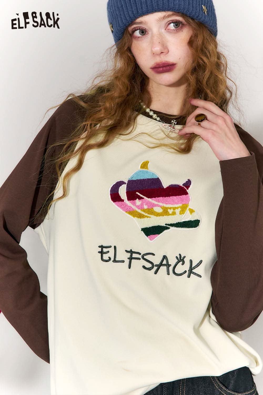 ELFSACK devil heart embroidery t-shirt with colorful design and brown raglan sleeves for a stylish look