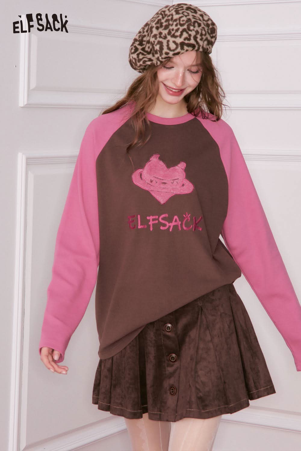 ELFSACK devil heart embroidery t-shirt in brown and pink with playful design for trendy outfits