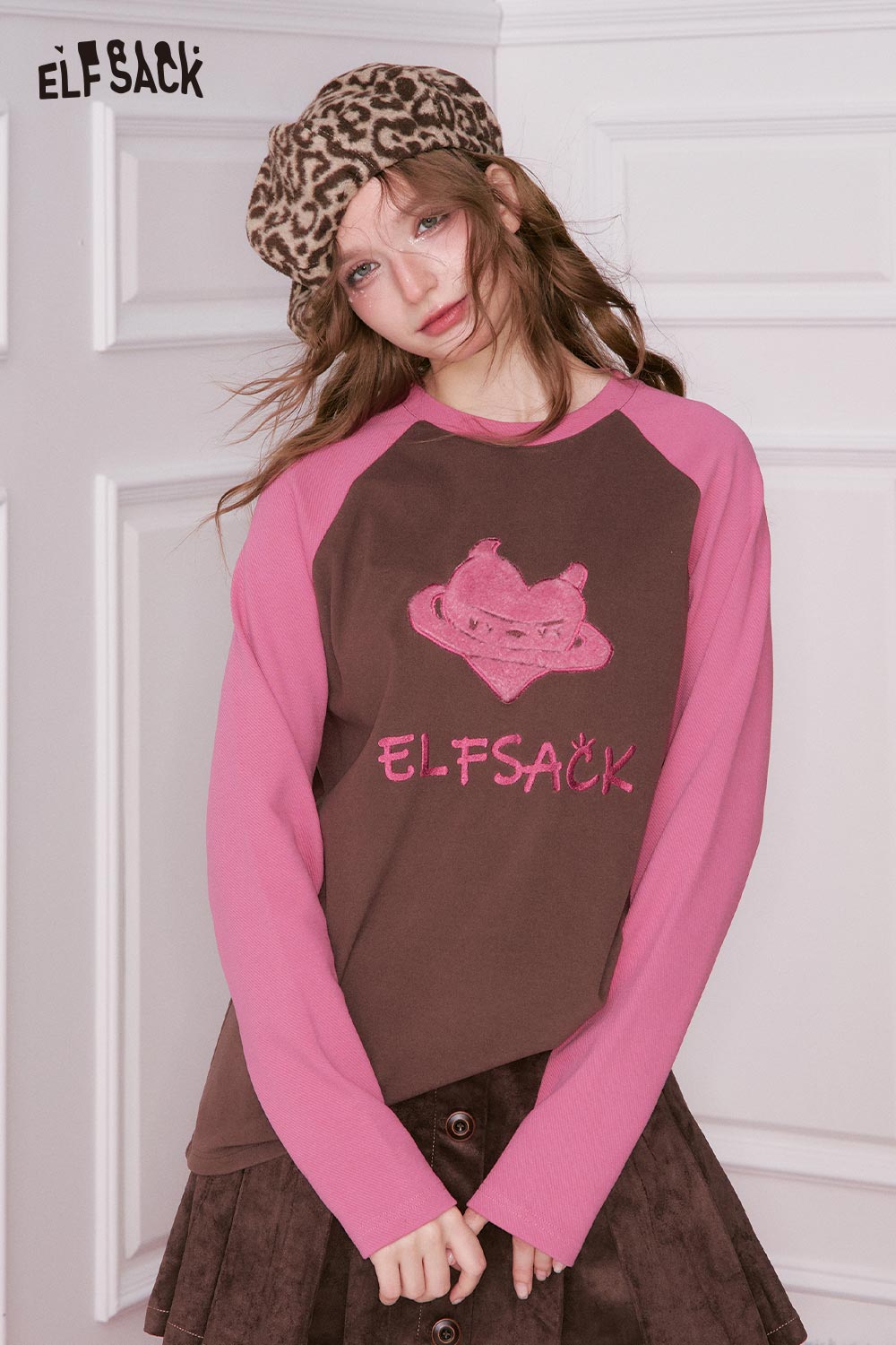 ELFSACK devil heart embroidery t-shirt in brown and pink with cute graphic design