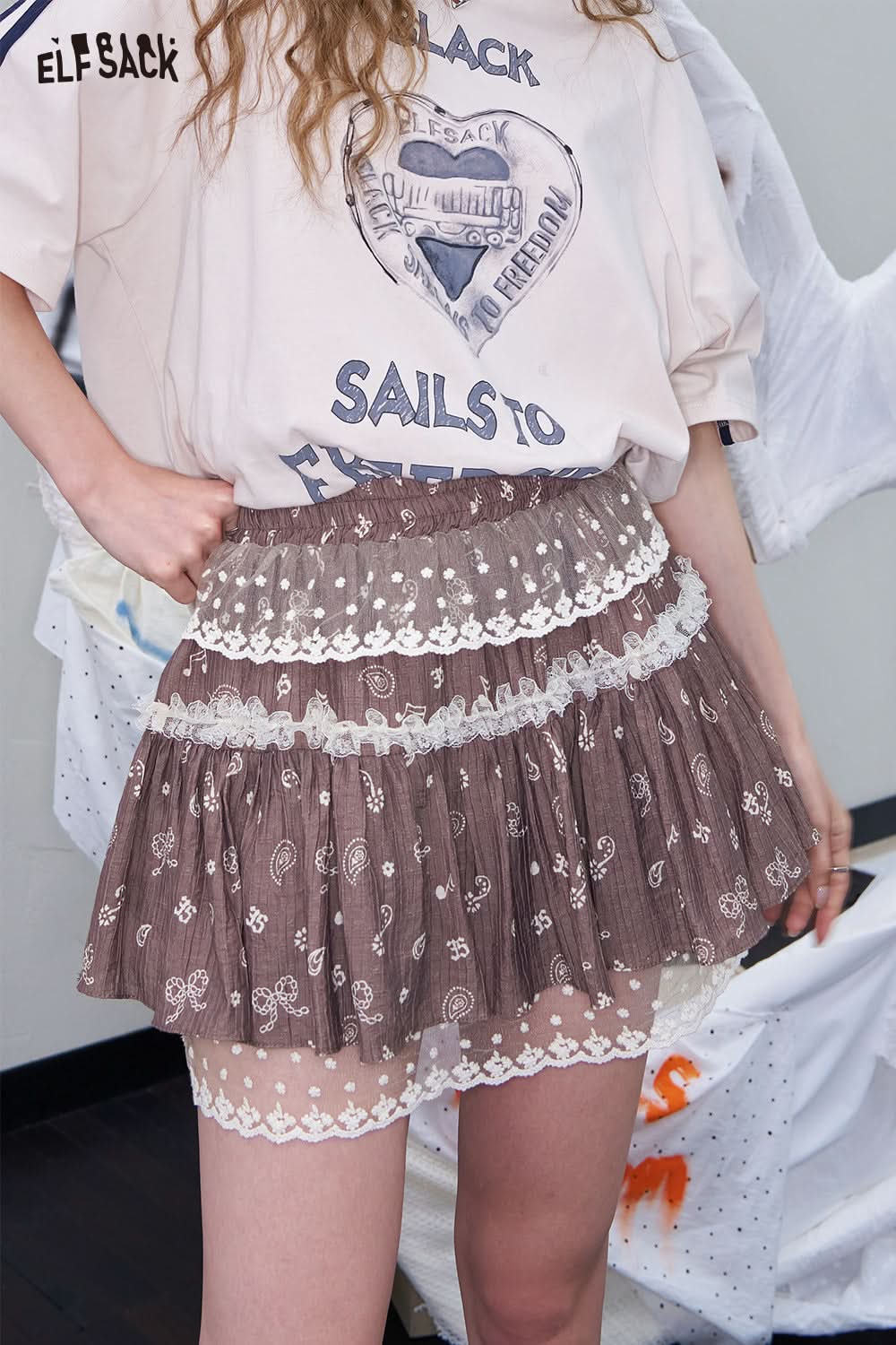 ELFSACK Paisley Lace Trim Mini Skirt