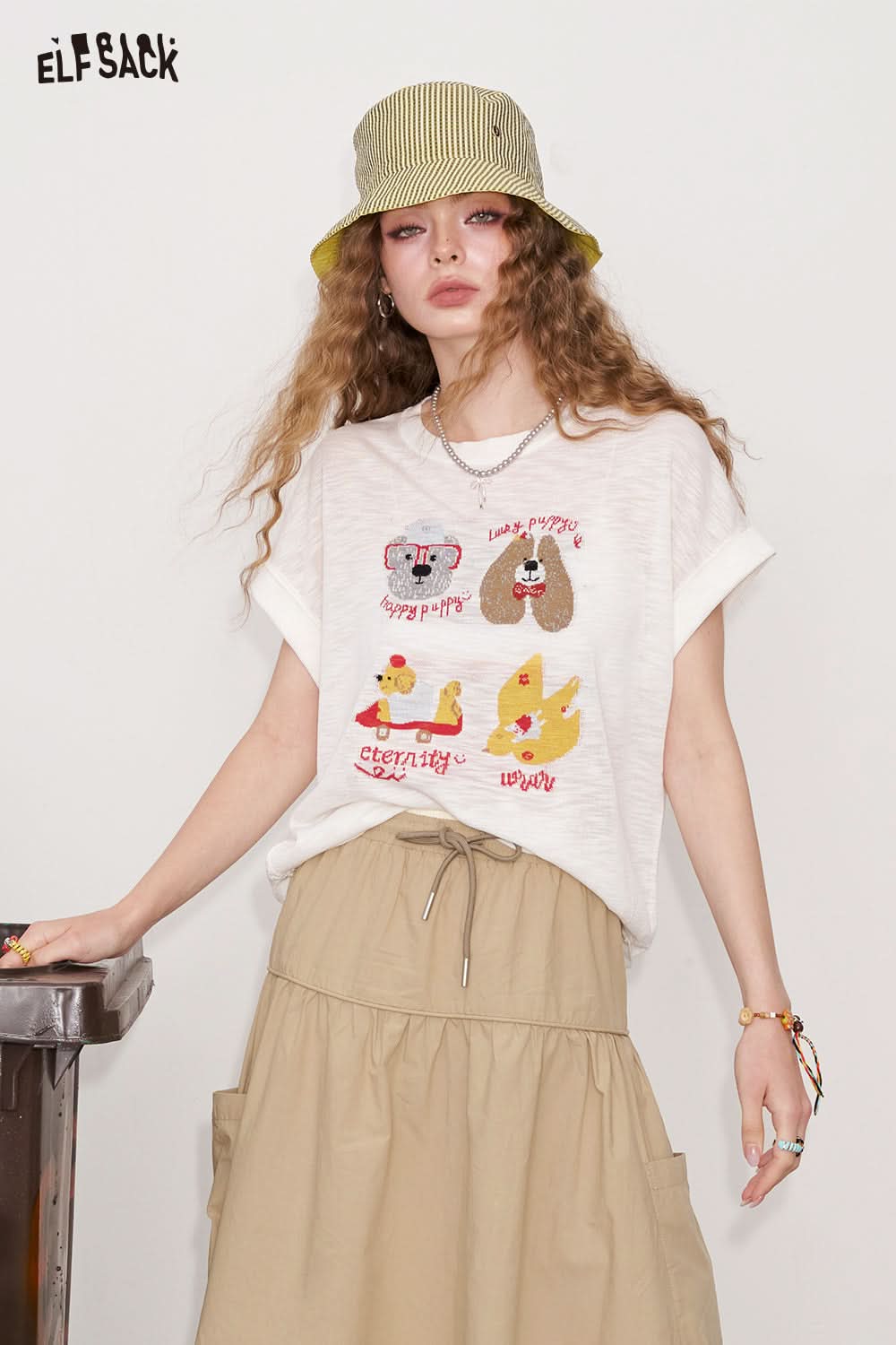 ELFSACK White Cute Puppy Short Sleeve T-shirt