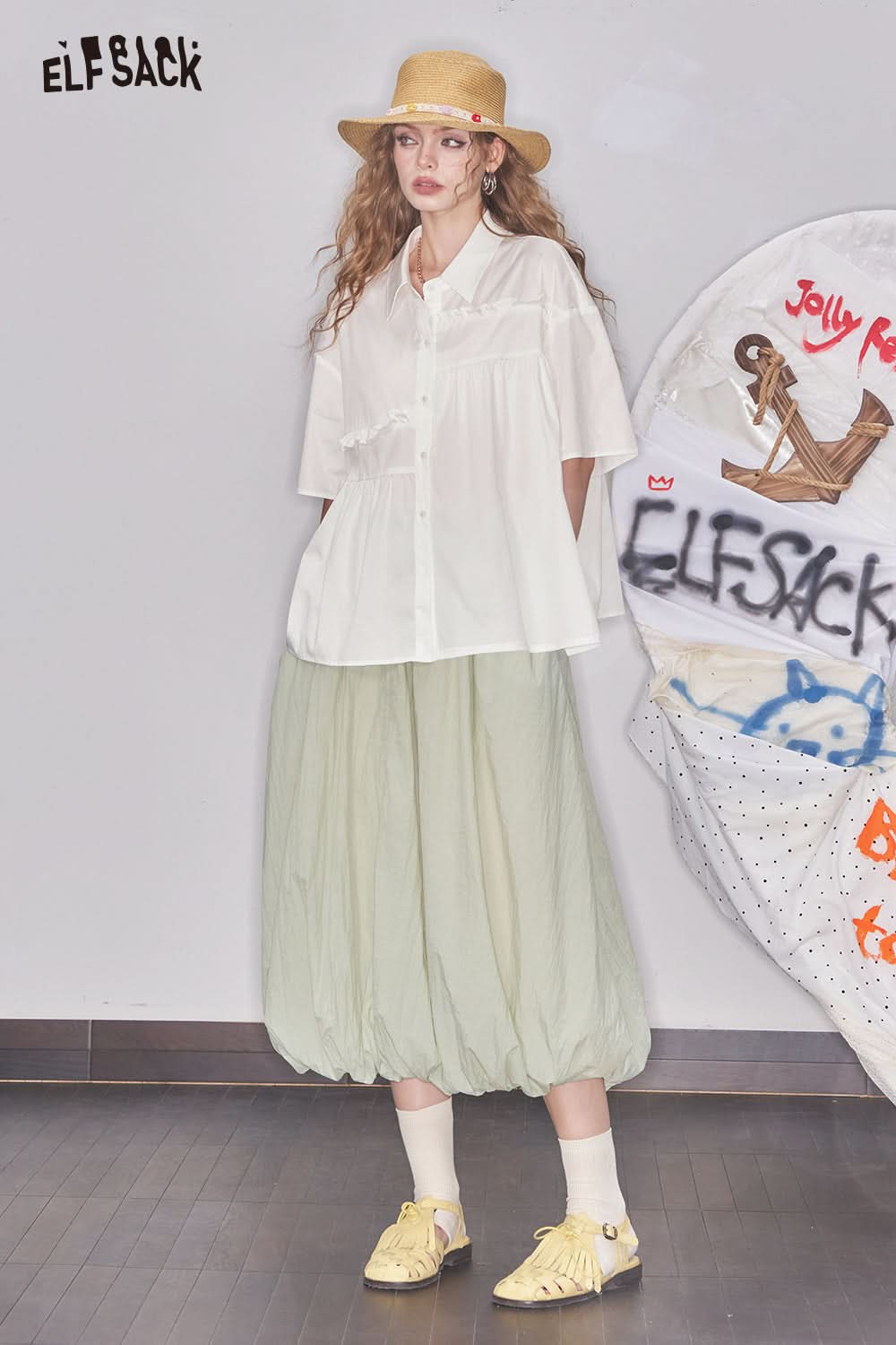 ELFSACK White Pleated Casual Short Sleeve Shirt